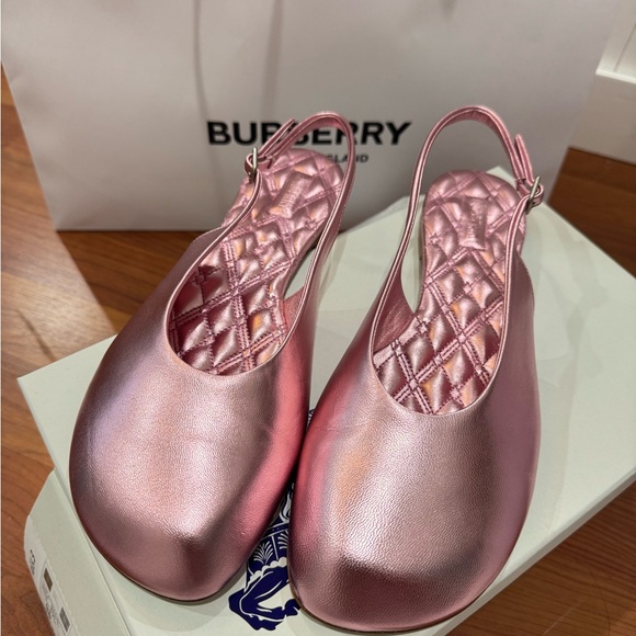 BURBERRY
Leather Baby Slingback Ballerinas In Flash